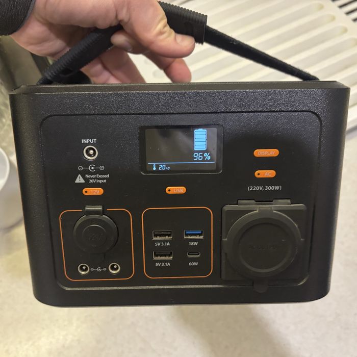 Зарядна станція Xtorm Power Station XP300U 300W 281Wh