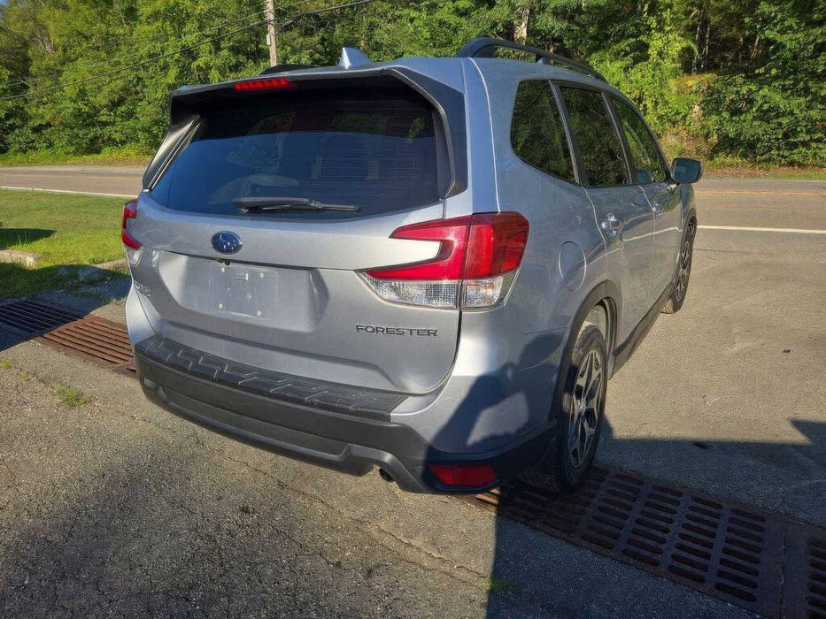 Subaru Forester Premium      2019