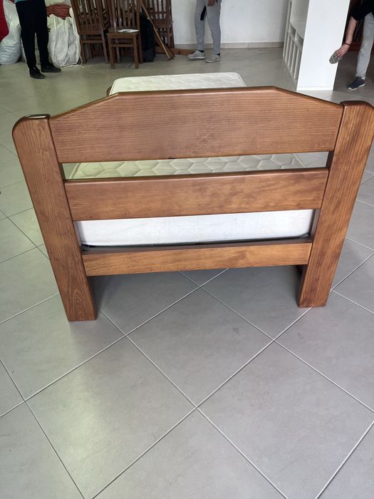 Cama de corpo e meio
