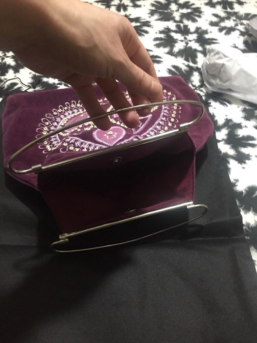 Mala de veludo cor beringela