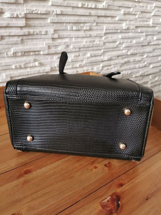 Czarna torebka Parfois