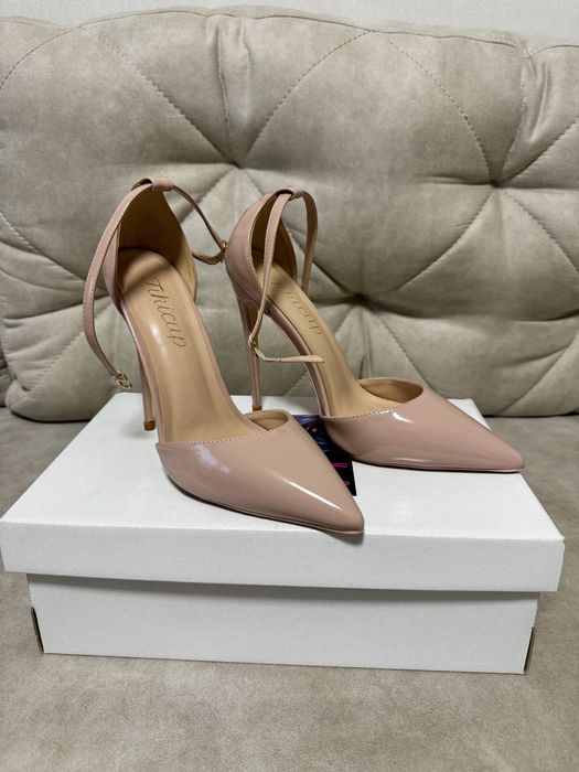 Туфлі, лодочки лакові пудра нові