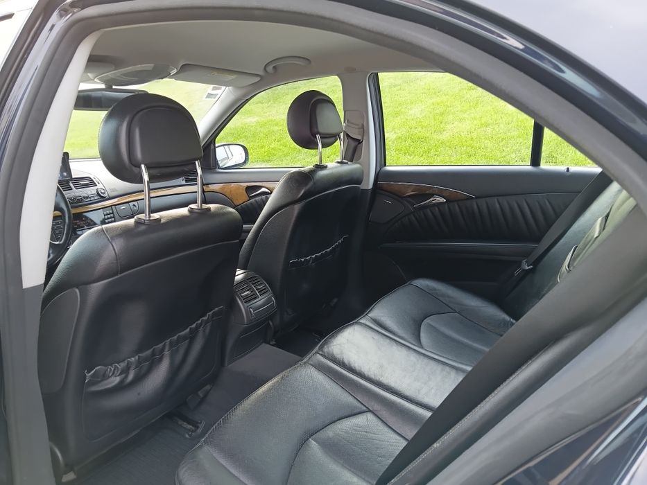 Mercedes E220CDI Avangarde de 2006 em estado novo