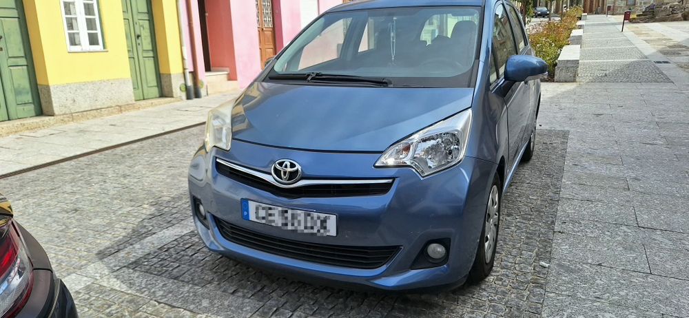 Toyota verso-s Full Extras Excelente estado