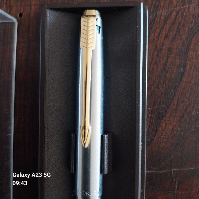 Caneta Esferográfica Parker Jotter Stainless Steel GT (Aço e Ouro) - C/ Caixa Original