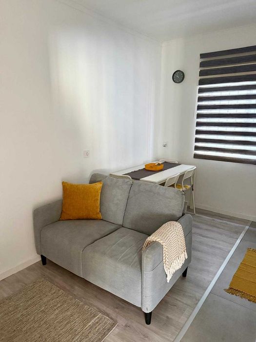 Apartamento mobilado e equipado com eletrodomésticos nos Moinhos da  Funcheira-Amadora