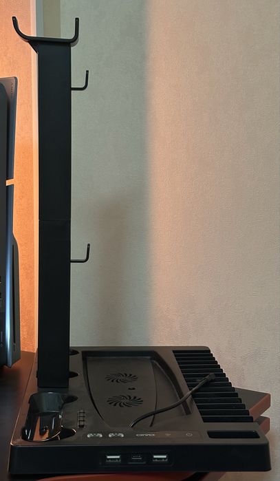 Док станція для Playstation 5