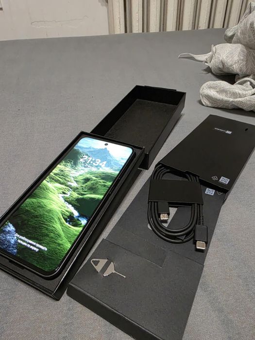 Samsung s24 FE w bardzo dobrym stanie