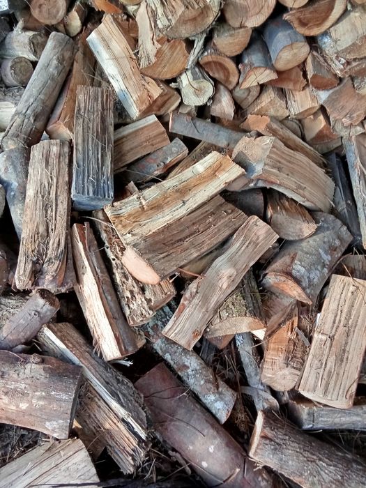 Lenha bem seca fazemos entregas