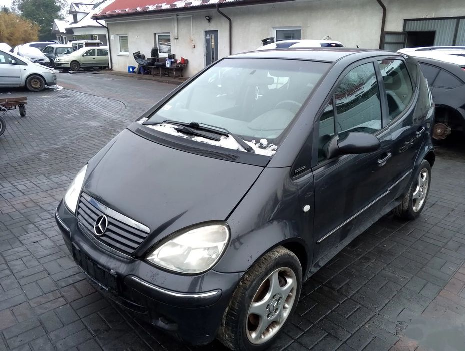 Mercedes – Benz Klasa A W168 FL (01-04r.) 1.9 B 125KM. Silnik 166990 (166.990) Skrzynia 716506 (716.506) (Przeł. 3.72) lakier 195 - METEOR GRAU. Cały na części. GWARANCJA !!!  Przód Tył Zestaw Komplet Drzwi Klapa Zderzak Błotnik Maska Grill Atrapa Szyba P