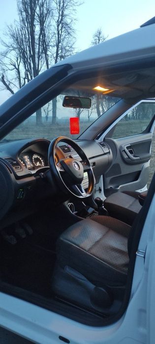 Продам Skoda Roomster