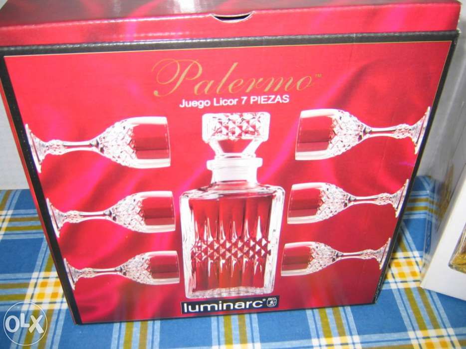 Conjunto de copos e garrafa para whisky64343246818945121
