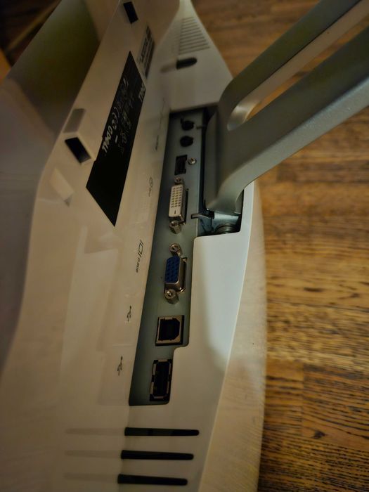 Monitor Dell SX2210Tb