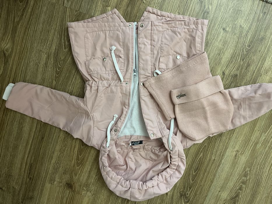 Продам осінню курточку на дівчинку