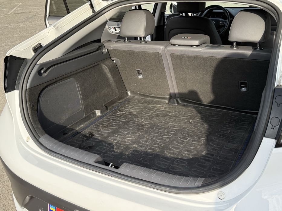 Hyundai Ioniq 2020 38.3 kwh