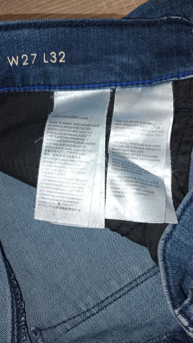 Jeansy Calvin Klein.