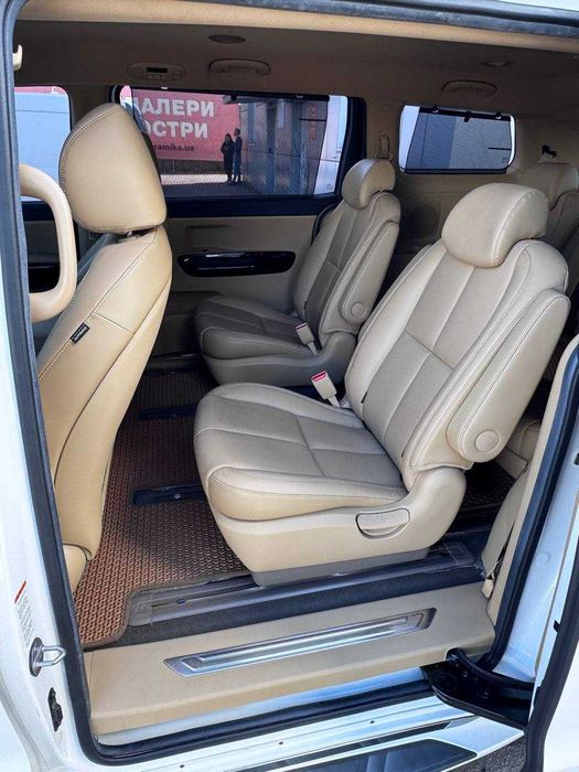 2019 Kia Carnival 2.2 дизель