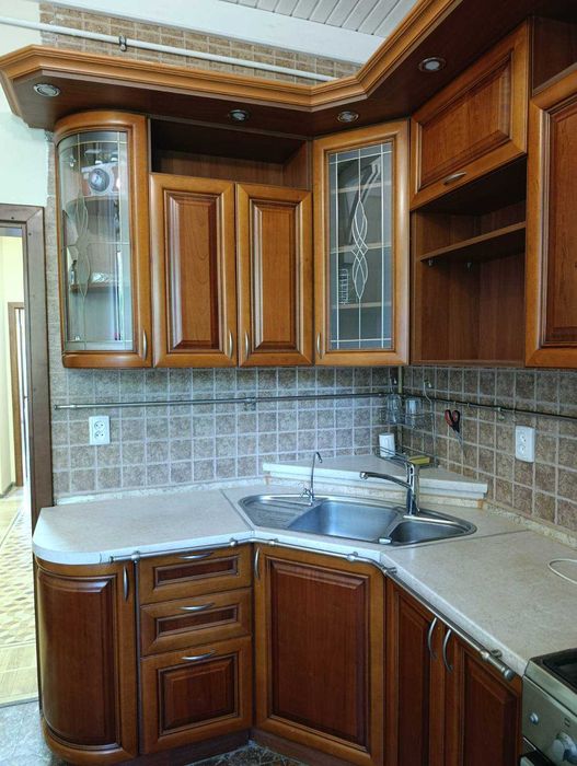 СДАМ  3-ком.  ул. Леонтовича/ М. Арнаутская  с газовым  котлом !