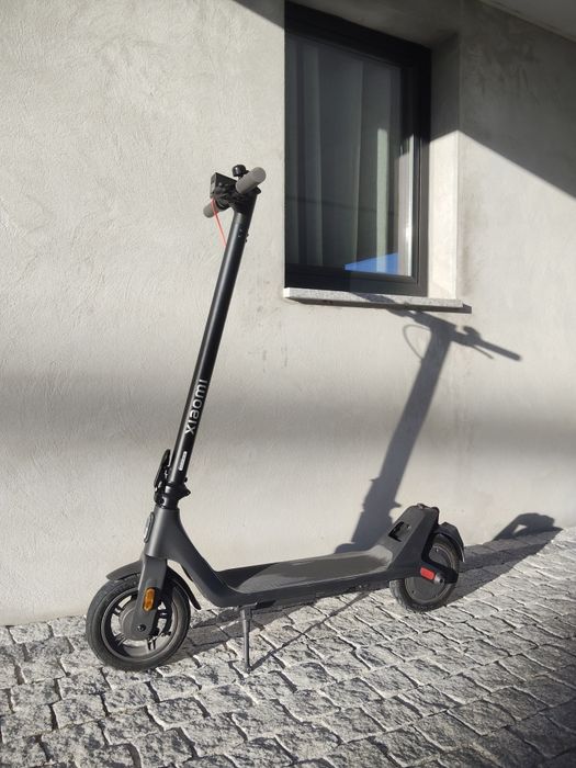 Trotinete Elétrica Xiaomi [Modelo, ex: Scooter 4] – Como Nova / Excelente Estado