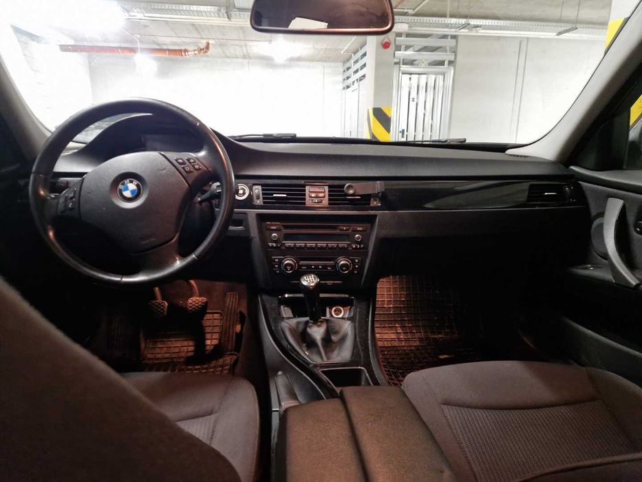 BMW E91 2.0 d - 2010 - uszkodzona szyba - długie oc/pt