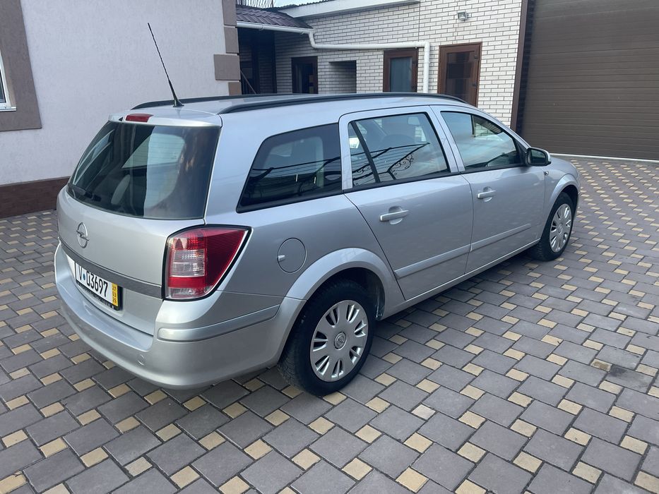 Продам опель астра H 2008
