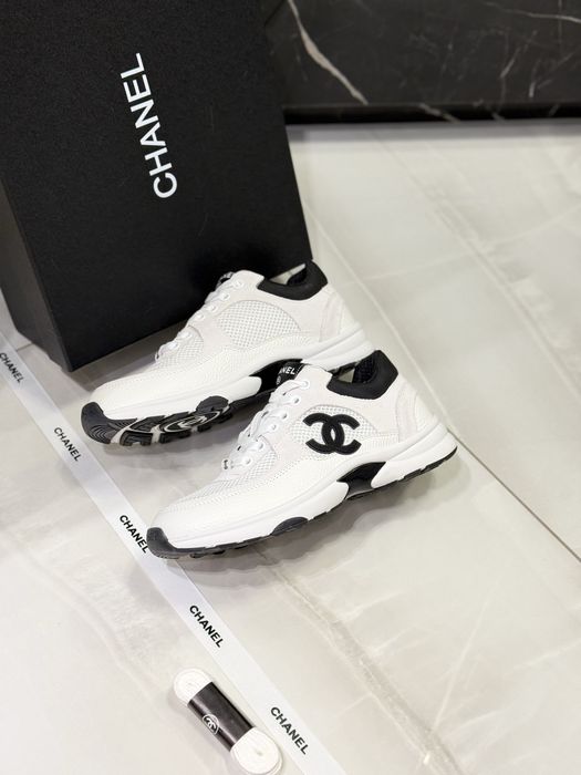 Sneakersy Chanel White