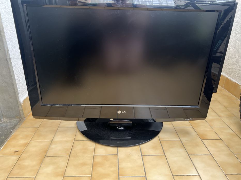 Televisores para peças,algumas estão a funcionar.