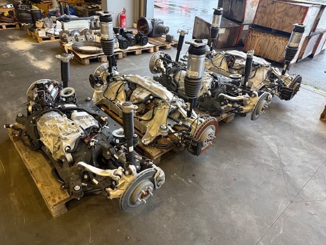 TESLA nowa oś napędowa tylna kompletna NOWA CENA