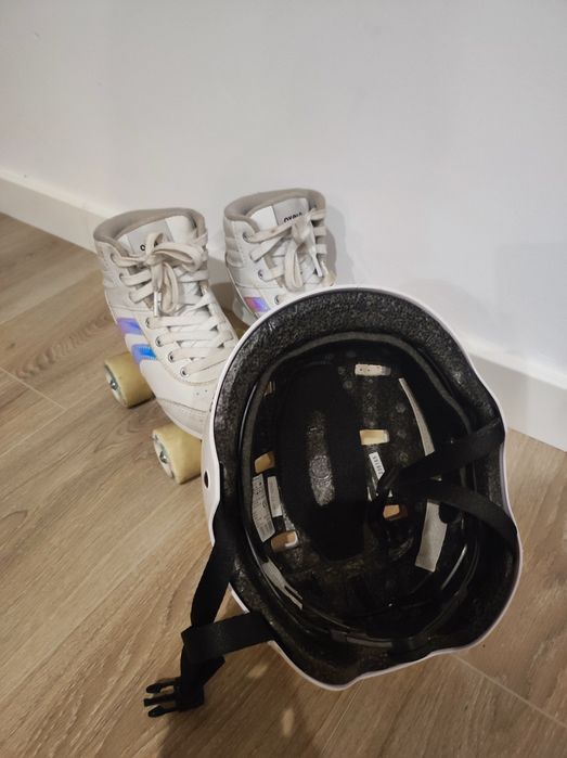 Patins  com capacete