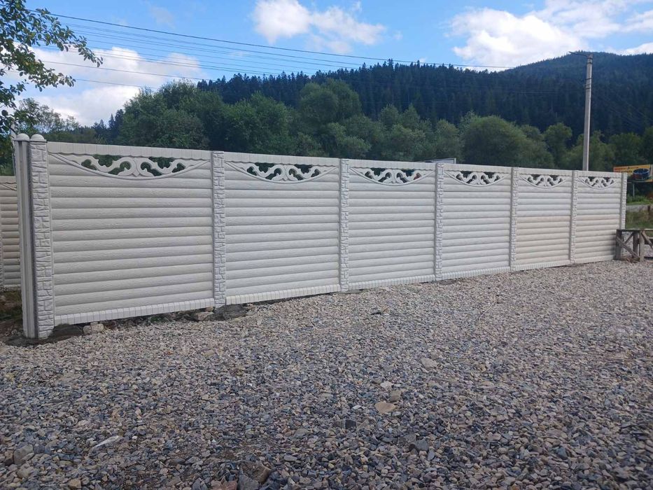 Виготовляємо та встановлюємо бетонні глянцеві паркани під замовл