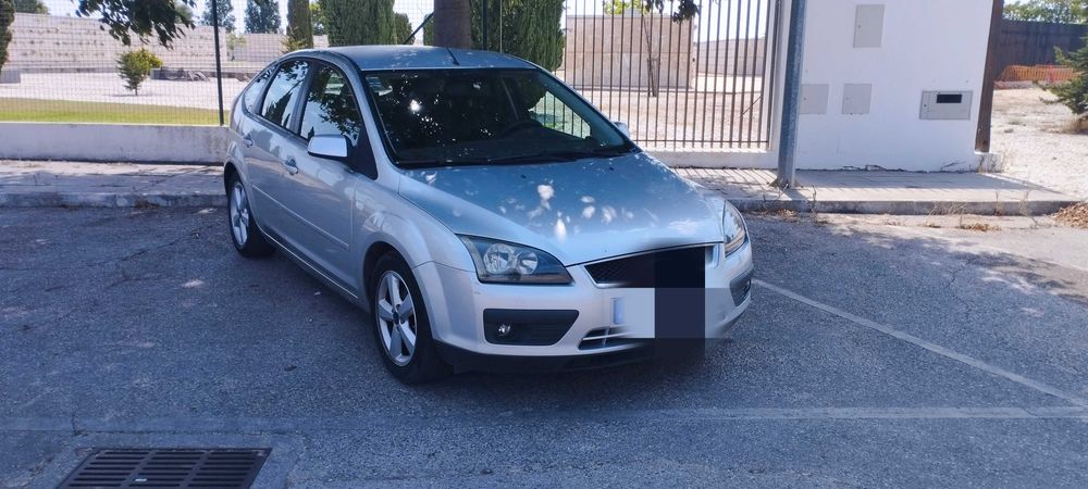 Carro Ford Focus 5 portas econômico — photo 4