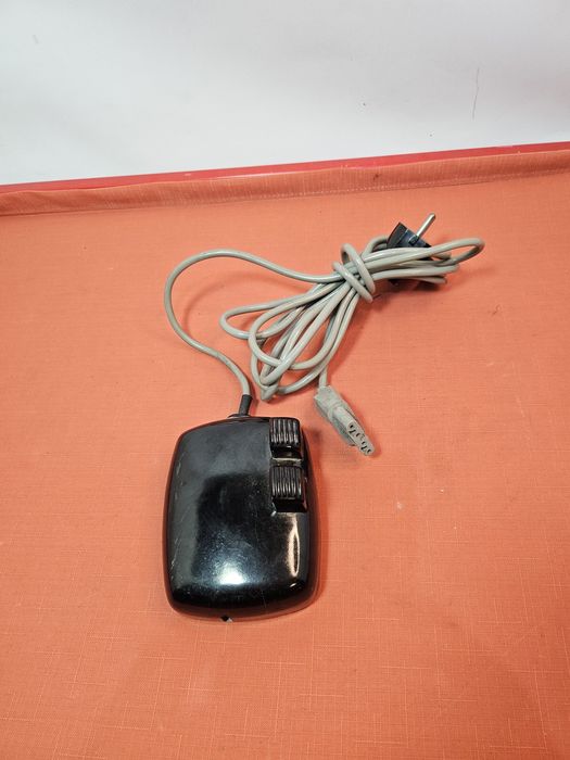 Maszyna do szycia Privileg Quelle, pedał sterujący