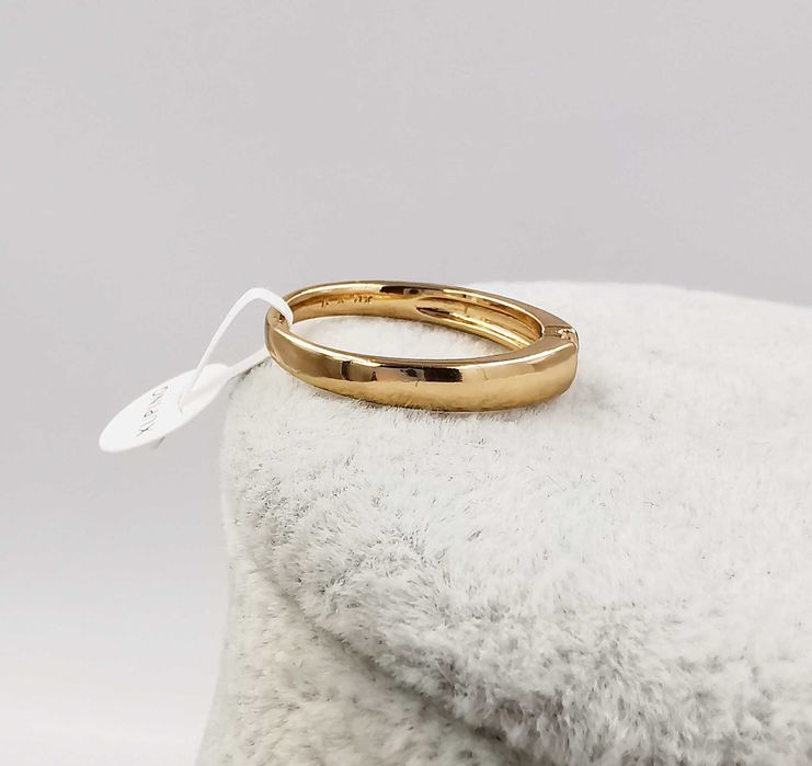 Pierścionek pozłacany średnica 17 mm elegancki z cyrkonią