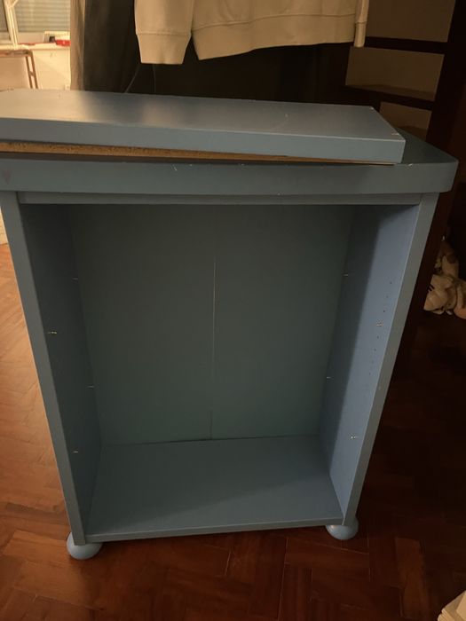 Estante / movel azul