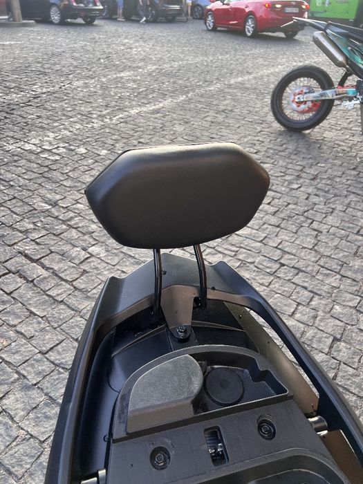 Електроскутер Forte leon