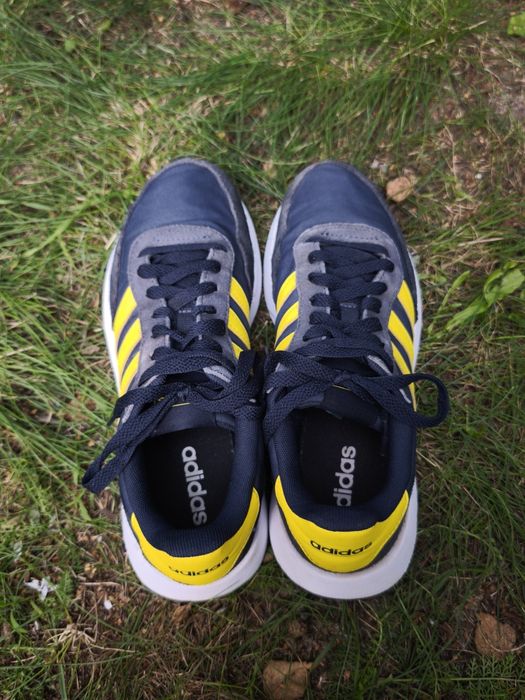 Stylowe buty Adidas