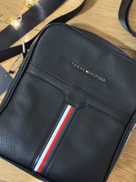 Сумка чоловіча через плече чорна