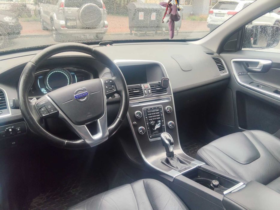 Продам Volvo XC60 3l 2013 р.