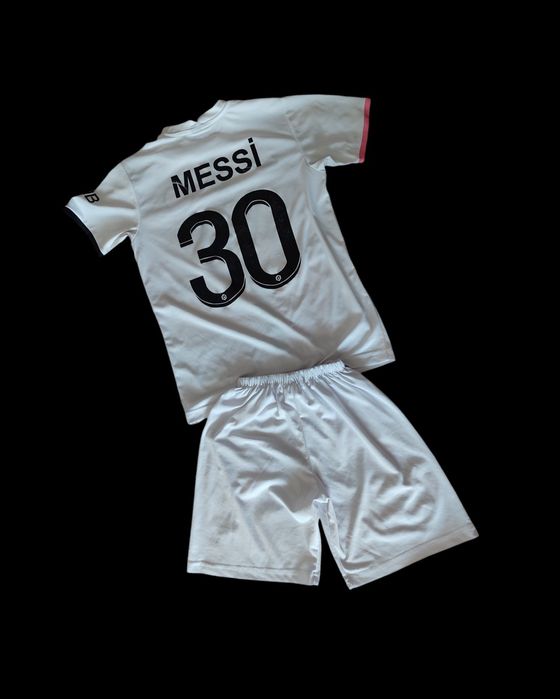 Футбольна форма Мессі