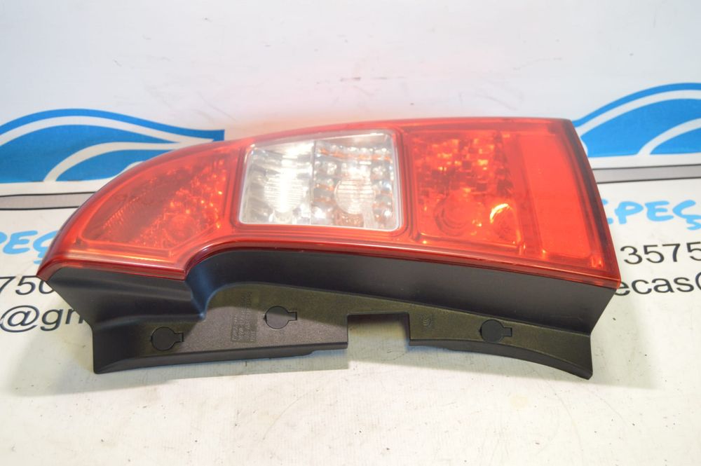 FAROLIM FAROLINS TRASEIRO TRÁS ORIGINAL 924011D0 92401 1D0 KIA CARENS