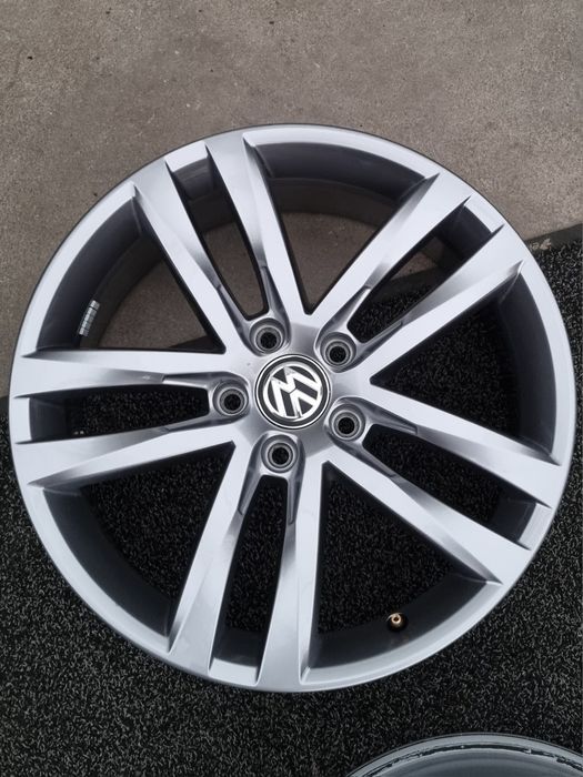 Felgi Alu 18" VW Golf VII VIII VI V Touran Caddy 5x112 SuperStan Orygi