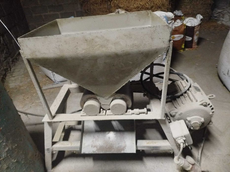 Gniotownik do zboża młynek