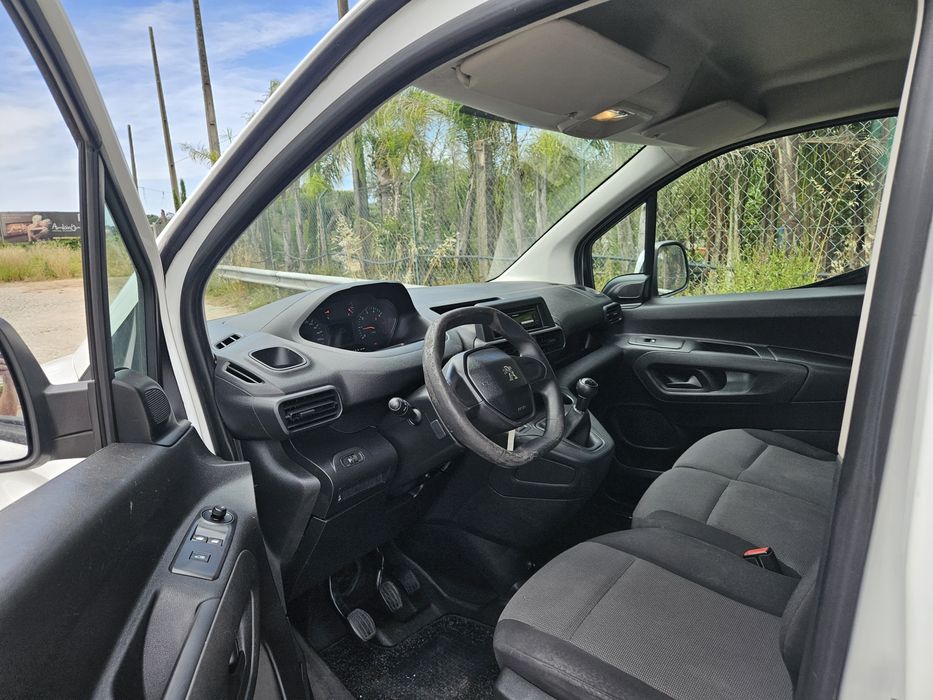 Peugeot partner 1.6 hdi longa ano 2019