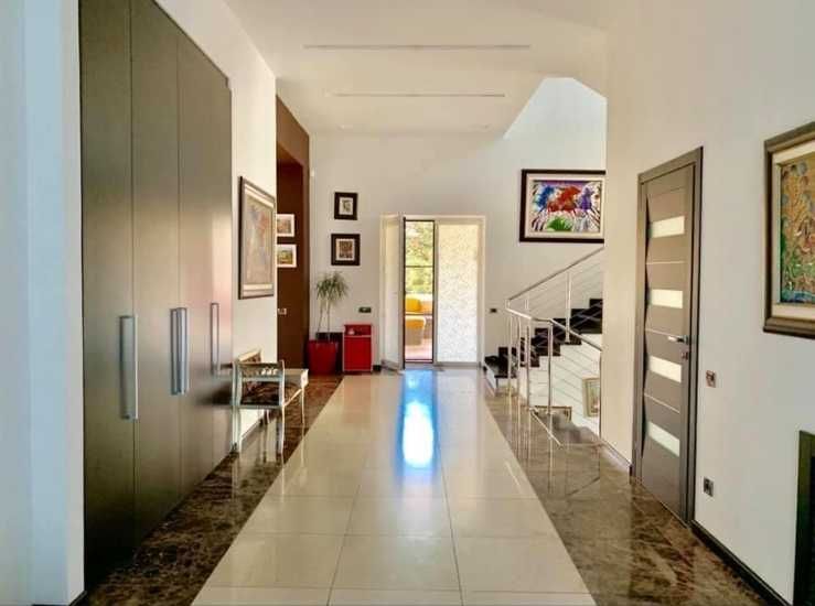 Здається в оренду будинок в Совіньйоні.