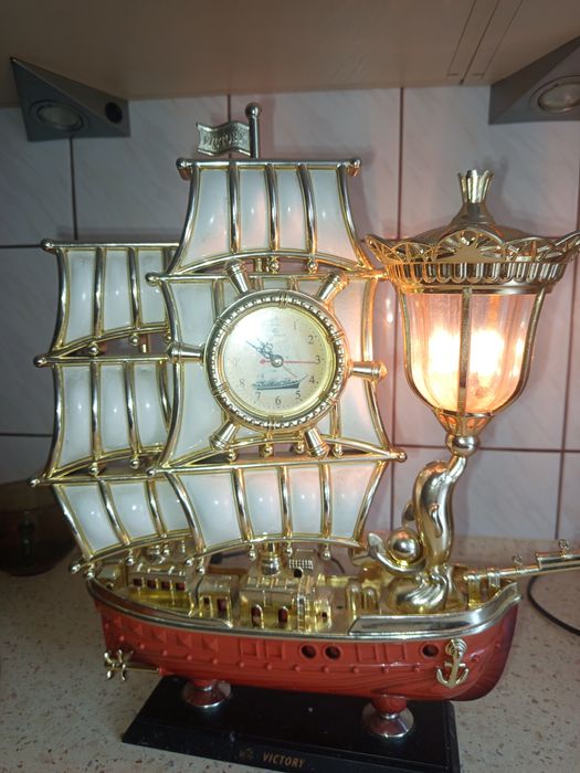 Zegar zagłówka na baterie i prad