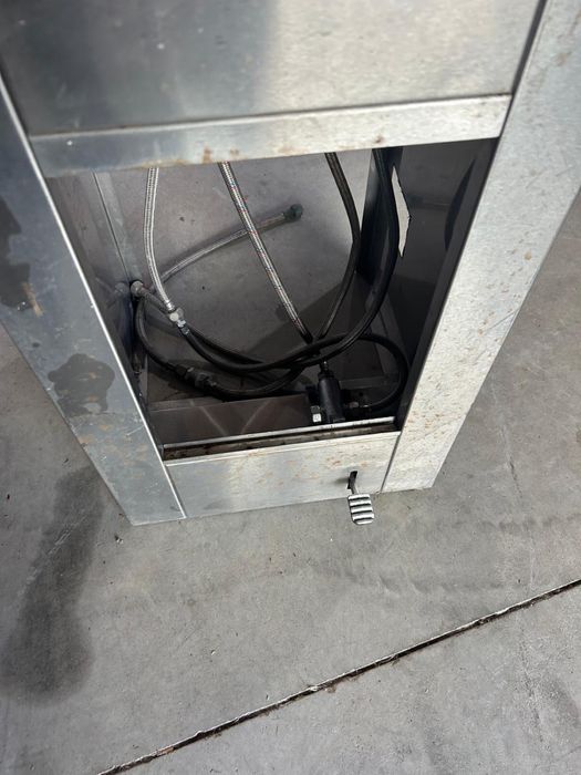 Bebedouro totalmente em inox