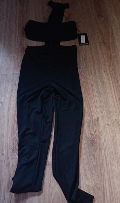 Świetny dłuższy kombinezon