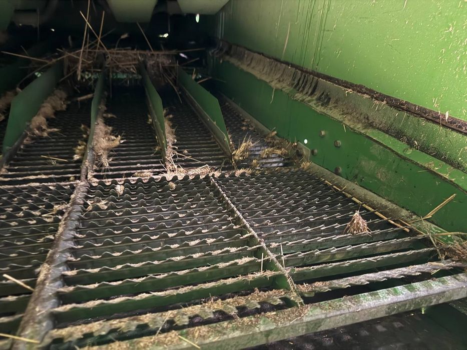 Комбайн свіжопригнаний John Deere 1052