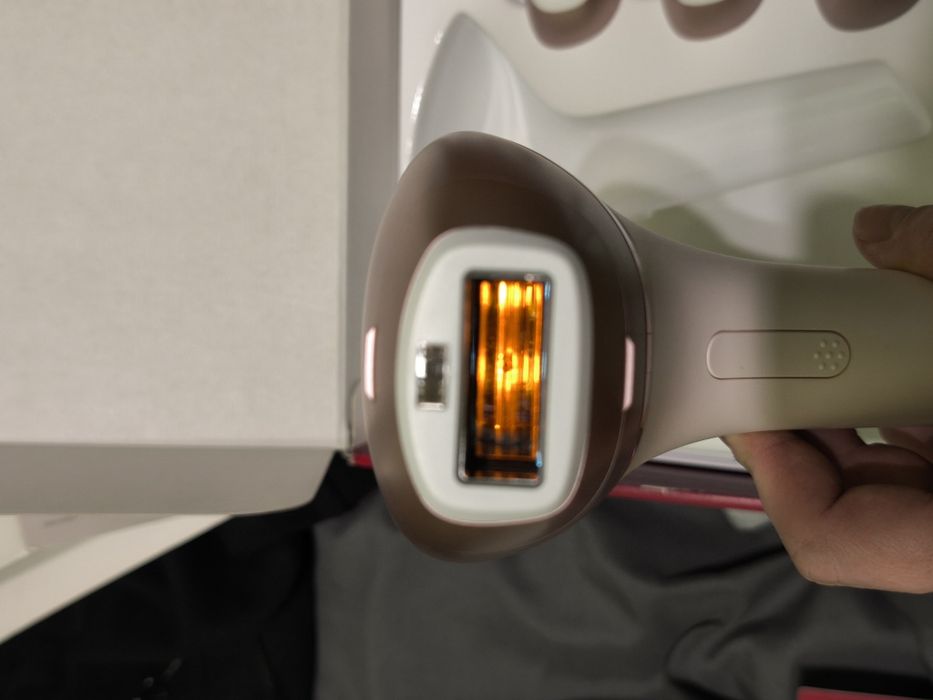 Depilarka Laserowa Philips Lumea IPL 9900 BRI977