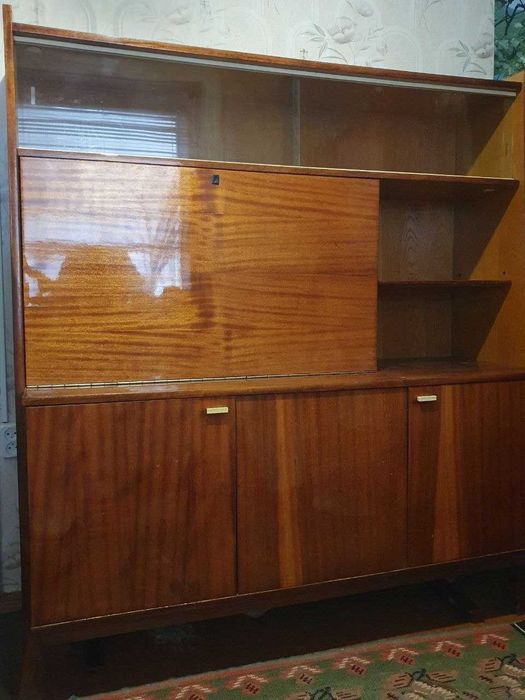 Секретар, шкаф, стіл